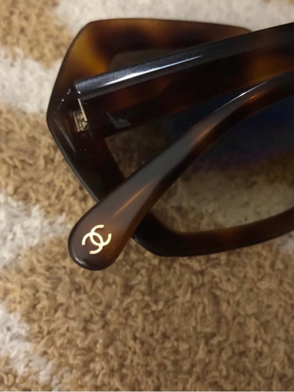 CHANEL Tortoiseshell Oversized Hexagon Sunglasses - Brown Gradient - Picture 3 of 6